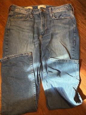Universal Thread Highrise Straight Light Blue Jeans size 8